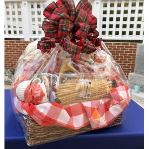 Christmas%20Basket%202025%20%285%29